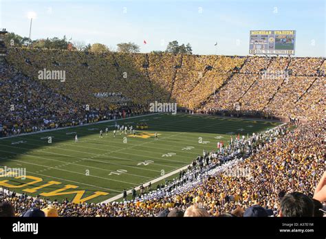 Michigan Wolverines Stadium Hi Res Stock Photography And Images Alamy