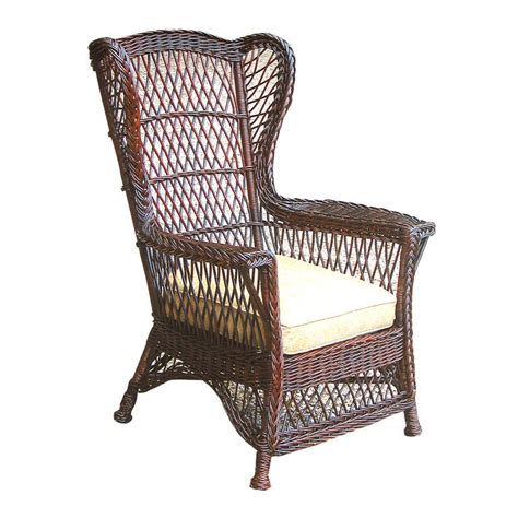 It has removable pillow covered with fabric and finished with decorative quilt. BAR HARBOR WICKER WINGBACK CHAIR at 1stdibs