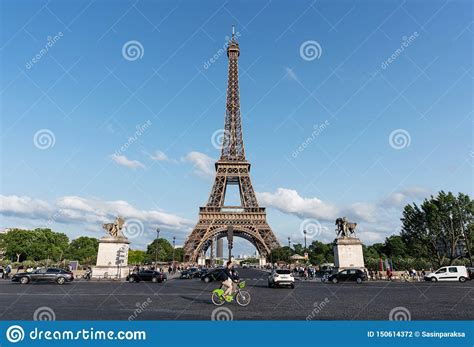 Situated on the left bank, meaning it is to the south of the seine river , the storied 7th arrondissement neighbourhood in paris is home to many other famous tourist attractions, such as. Eiffel Tower, Famous Travel Destination And Tourist ...