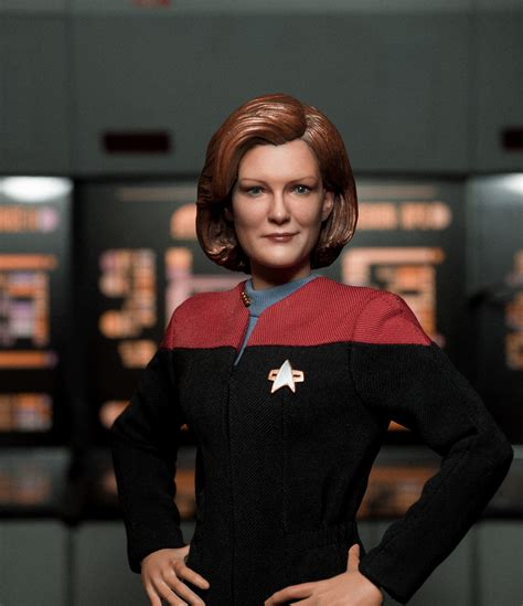 Star Trek Voyager Captain Kathryn Janeway Figure By EXO