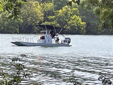 Us Texas Fears Of Serial Killer Fourth Body Pulled From Austin Lake