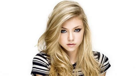 X Women Blonde Blue Eyes Long Hair Wavy Hair Portrait Face Taylor Momsen Wallpaper