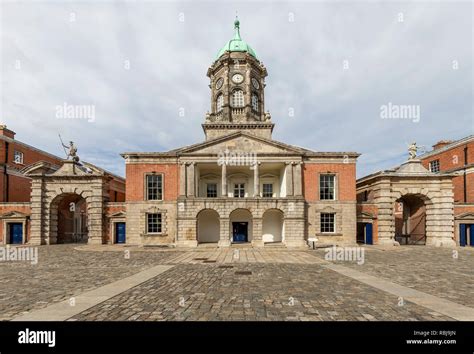 The Courtyard In Dublin Castle In Dublin Ireland Stock Photo Alamy