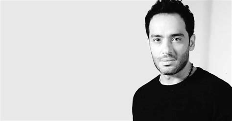 الحمد لله الذي أحبني، فابتلاني وفي هذا الصدد، نذكر لكم كل ما تريد معرفته على مرض البهاق الذي يصيب نحو 1% من سكان العالم، وفقًا لموقع healthline. رامي جمال يعلن إصابته بمرض «البهاق» ويصل للترند - ترندات مصر