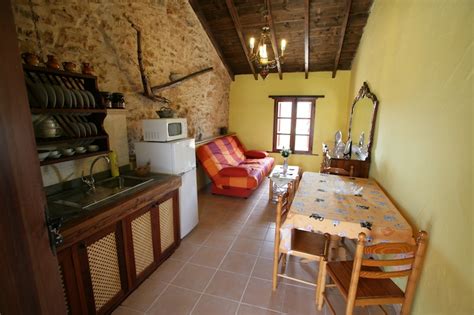 Reservar tu alojamiento rural en castril te brinda la oportunidad única de disfrutar de la belleza extraordinaria de este espacio natural. Casa rural en Fuerteventura - Casa Rural El Arado - Canarias