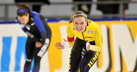 Schaatsen is in nederland een heel stuk populairder als sport in vergelijking met belgië. Joy Beune: 'Ik was zo zenuwachtig, stond echt te shaken ...