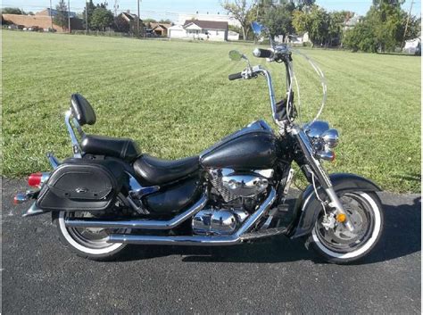 A classic cruiser with bold style and no equal. Buy 2006 Suzuki Boulevard C50T on 2040-motos
