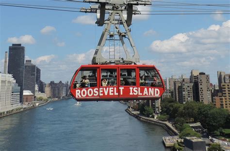 Téléphérique à New York Le Roosevelt Island Tramway Vue New York