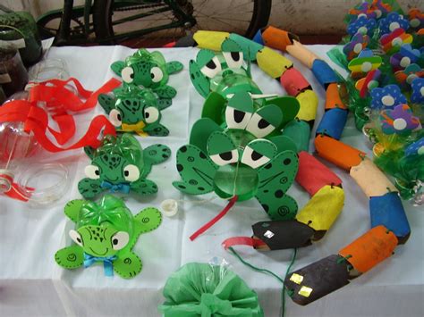 25 Ideias De Brinquedos Feitos Com Material Reciclável