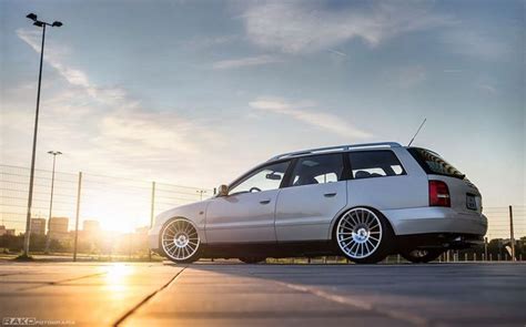 It depends on what vehicle and what manual transmission. Ball Honda Service Center: Mercedes B5 Service Cost