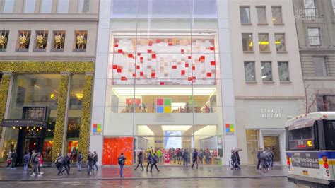 Microsoft Flagship Store Digital Space On Fifth Avenue In Nyc Rp