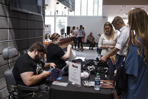 Tedx Vermilion Street 2017 Guest Buying Merch Photo By Gr Flickr