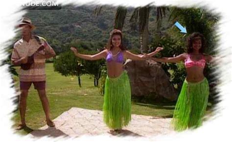 Gespeichert Von Der Glocke Hawaiian Style Nude Scenes Aznude