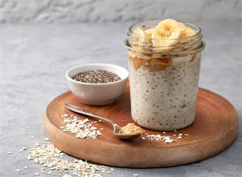 So you start with 1/4 cup rolled oats, and then half a cup of water. 51 Healthy Overnight Oats Recipes for Weight Loss | Eat ...