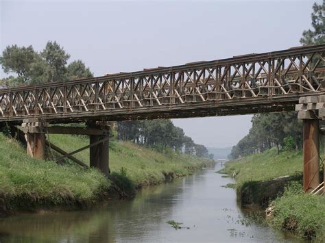 Compact 100 Prefabricated Steel Bailey Bridge For Temporary Use