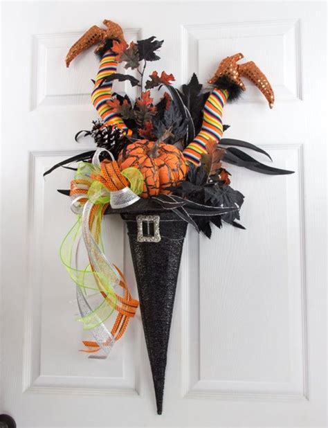 75 Diy Halloween Wreaths For Front Door That Are Elegantly Spooky