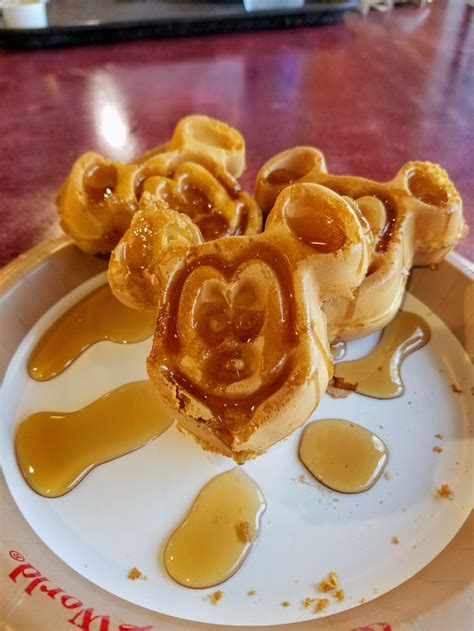 The Best Mickey Shaped Foods At Disney — Freckle Eye Fancy