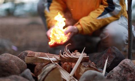 Stand on the skeleton and wait for him to dive down, then glide up towards him and shoot him. Primitive Fire Starting | Step-By-Step Instructions To Start A Fire