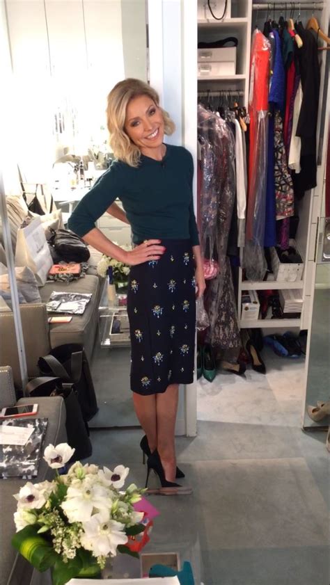 Kelly Ripa In A Green Cashmere Long Sleeve Sweater And Sparkly Skirt