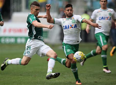 Associação chapecoense de futebol, commonly known as chapecoense is a brazilian football club, based in the city of in 2016, chapecoense made history when they reached the finals of the copa sudamericana 2016. Sobrevivientes de tragedia de Chapecoense