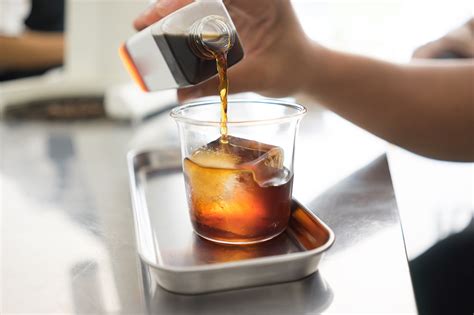 6 Best Cold Brew Coffee Makers In 2020 How To Make Cold Brew At Home Gq
