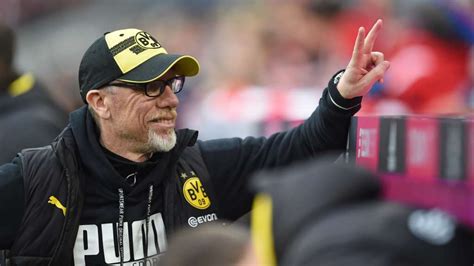 See full list on bundesliga.com Peter Stöger und Borussia Dortmund bemühen sich vor dem Heimspiel gegen den VfB Stuttgart um ...