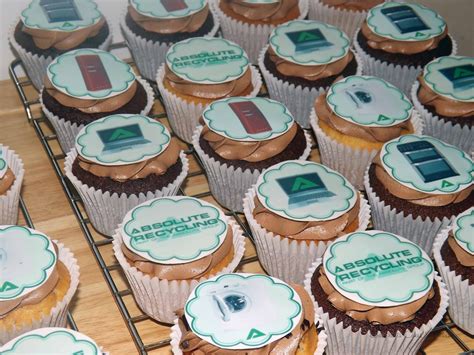 Get creative for christmas with the perfect toppers. Edible Toppers For Cupcakes. GEORLD Set of 48 Piece 1.77 ...