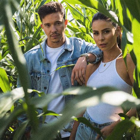 Mit optimistic meldet sich lena nach einer kreativen schaffenspause zurück und legt zur freude der fans eine curated ep vor. Nico Santos war früher Lena Meyer-Landruts Kellner 🧐| BRAVO