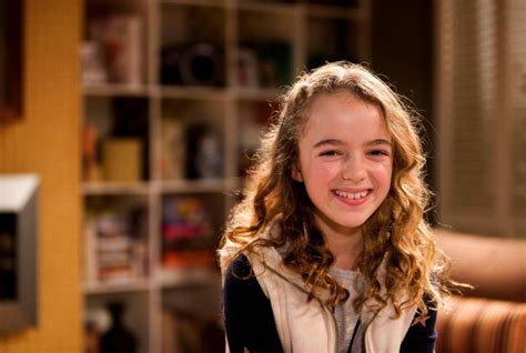 Who Plays Holly In Neighbours Lucinda Armstrong Hall Is Izzy Hoyland And Karl Kennedys