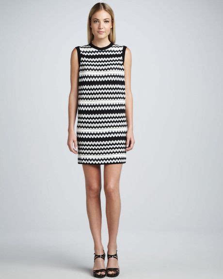 Tubular silhouette, shapes the body very lightly and does ... A fashion designer designs clothes, accessories, or shoes for consumers and retail companies.