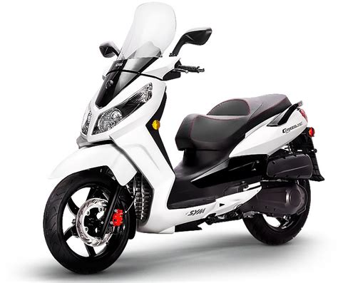Fue presentada en julio de 2016 en yakarta. Top Scooters - 250cc class - Scooter Life