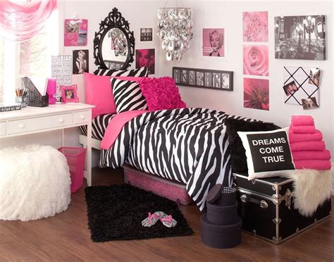 If you like this iconic equine africa, show your sympathy for the black and white decorating your home with zebra prints. zebra print graduation decorating ideas | design ...