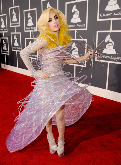 Behatol Testtartás Kultúra Lady Gaga Imagenes Vestidos Tülekedés Vonzó