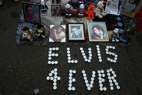 Quand Elvis Presley Est Il Mort Faits Sur La L Gende De La Musique L