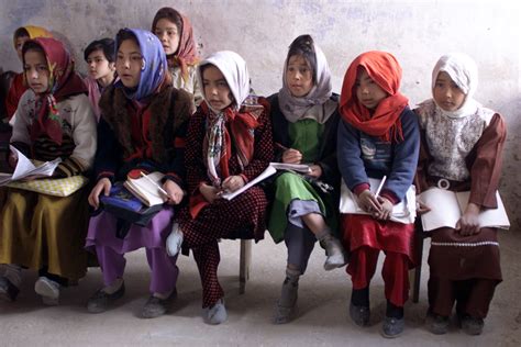 Afghanistan Afghan Schoolgirls Attend A Class At Gowhar Kh Flickr