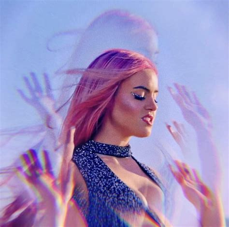 Caught up in my tape don't care what you say i'ma bite your feelings out i miss you in the basement what your brother (???) substitute for you if you love me, love me but don't you ever let me come when the roof is on fire you never let me know say you're sorry, honey but you never really show and i can leave the party without ever. Kiiara - Gold Lyrics | Genius Lyrics