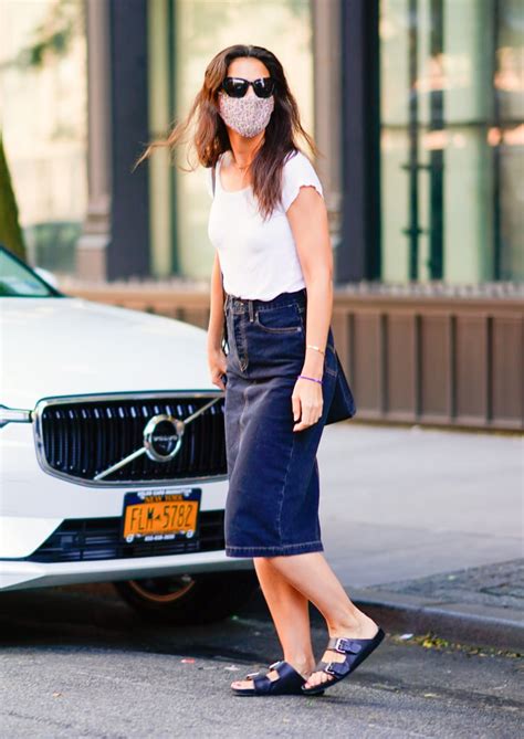 Katie Holmess 90s Outfit In Nyc Katie Holmes Wears A Denim Skirt