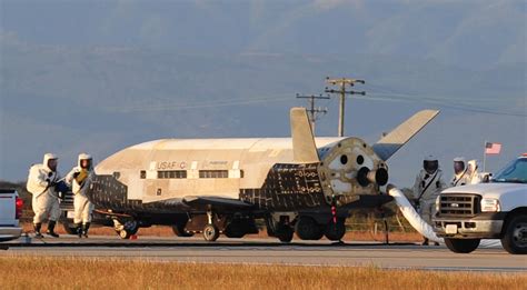 Us Militarys Mysterious X 37b Space Plane Passes 500 Days