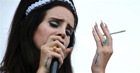 9 Things In Lana Del Reys Video Games Music Video That You Totally
