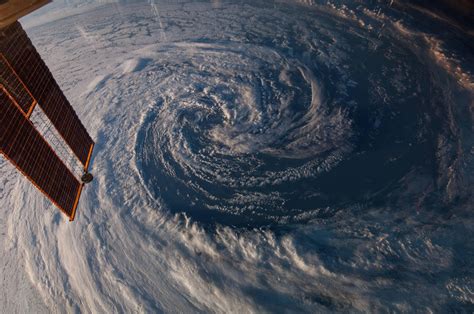 International Space Station Storm Nasa Clouds Space Earth