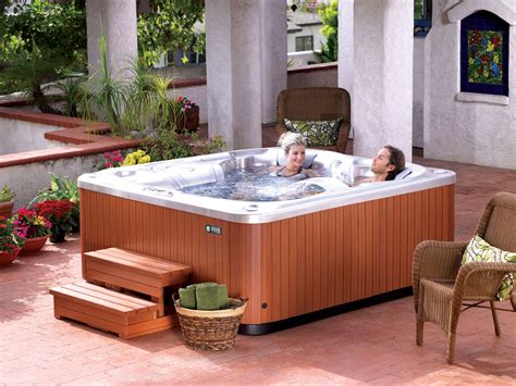 Beam Four Person Small Hot Tub Reviews And Specs Hot Spring Spas
