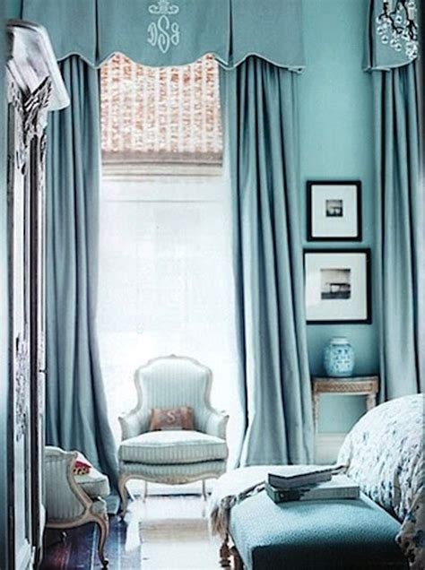 But since the brand has so many fans all around the so that's why today i want to show you some great ideas on how you can create your own tiffany blue bedroom in no time. luxe + lillies: A TIFFANY BOX BEDROOM
