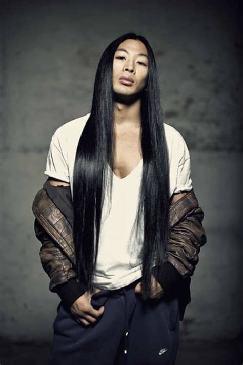 It'd be great if anyone could tell me who this guy is. long hair | BoyyTalk