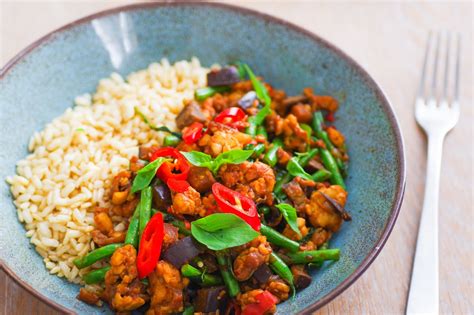 Pad krapow is actually made with a specific type of basil called holy basil. Tempeh Pad Krapow |Euphoric Vegan