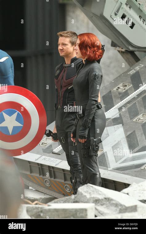 Scarlett Johansson Jeremy Renner On The Film Set Of The Avengers