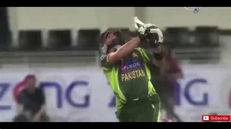 Acrobatic Wicket Keeper Catches In Cricket YouTube