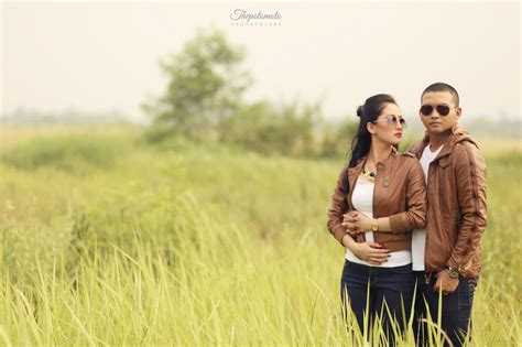 Properti berguna untuk mempermanis sebuah setup foto tema konsep casual. Gaya Foto Prewed Santai - gaya foto