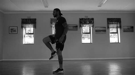 Reverse Lunge To High Knee Youtube