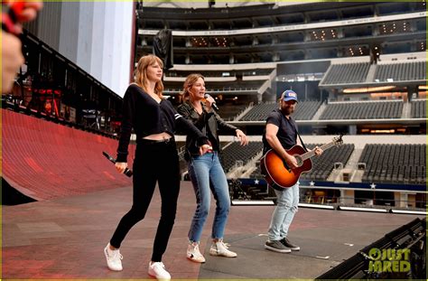 Full Sized Photo Of Sugarland Joins Taylor Swift For First Live Performance Of Babe 08 Taylor