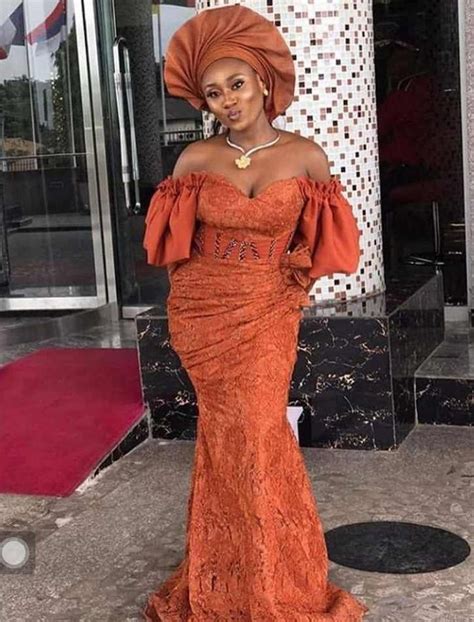 30 Latest Asoebi Styles With Lace And Ankara 2021 Lace Gown Styles Latest African Fashion